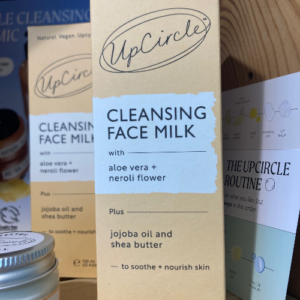 Up Circle - Cleansing face milk